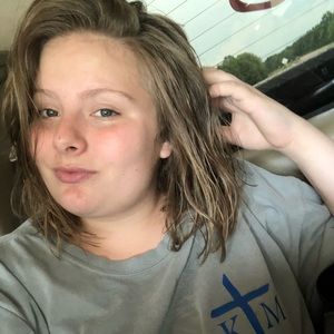 Meet your Posher, Andrea